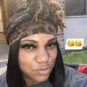 Meet your Posher, Whitney